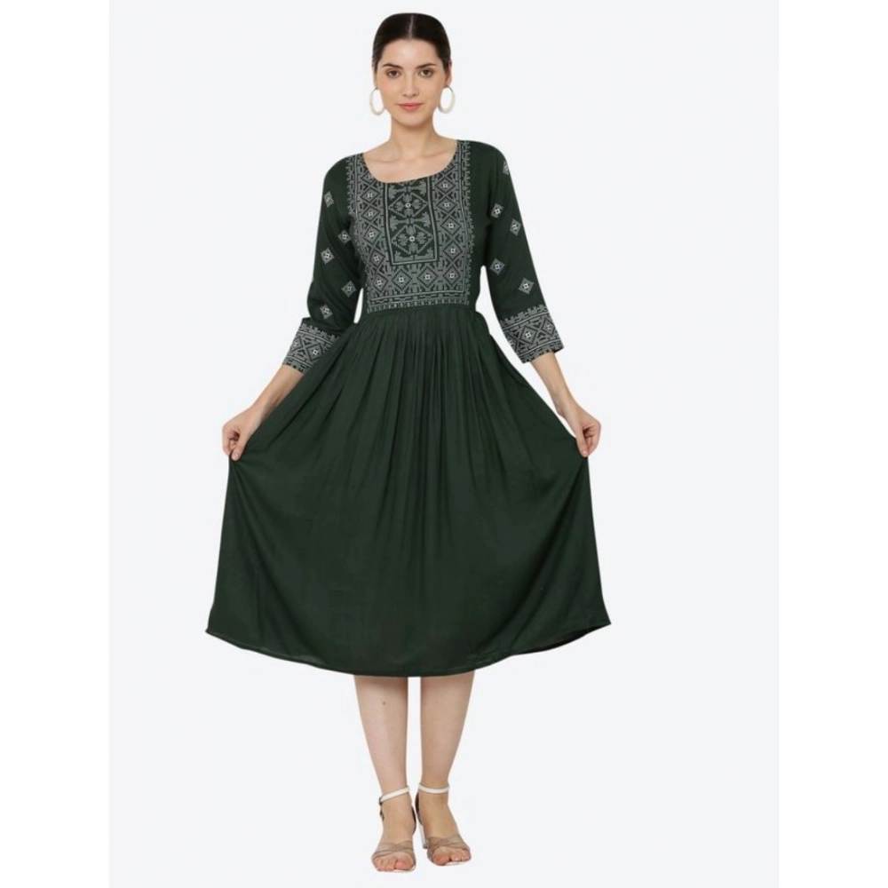 Generic Women's Casual Rayon 3-4th Sleeves Kurti (Green)